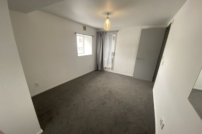 Photo of property in 8u6b Lipman Street, Mount Victoria, Wellington, 6011