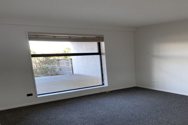 Photo of property in 42 Memorial Park Lane, Hobsonville, Auckland, 0618