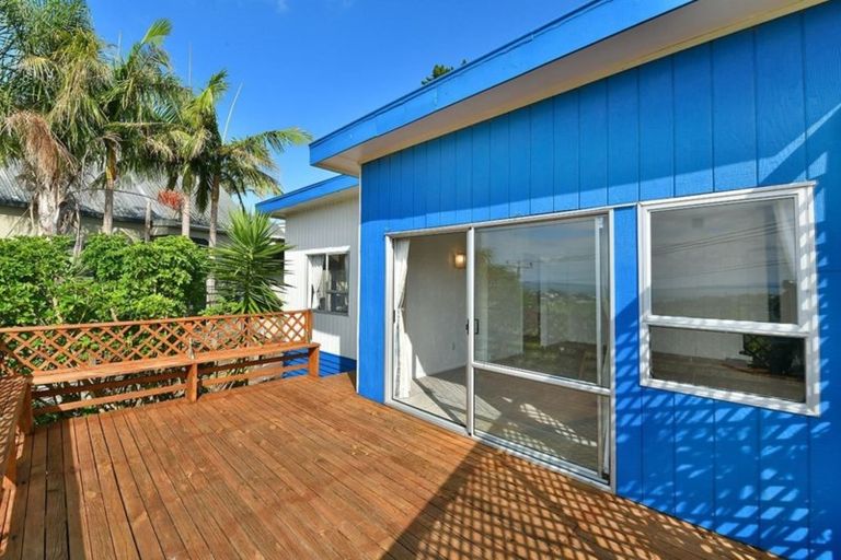 Photo of property in 22 Scott Road, Stanmore Bay, Whangaparaoa, 0932