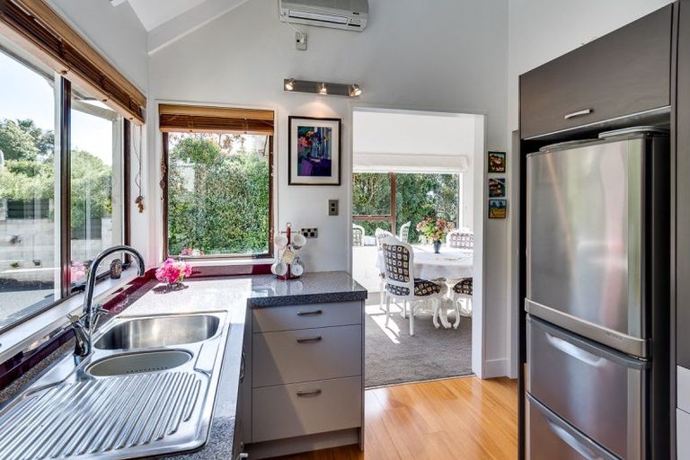 Photo of property in 2/3 Lighthouse Road, Bluff Hill, Napier, 4110