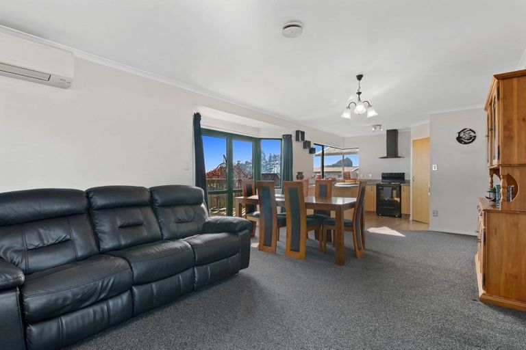 Photo of property in 17 Mansfield Road, Owhata, Rotorua, 3010