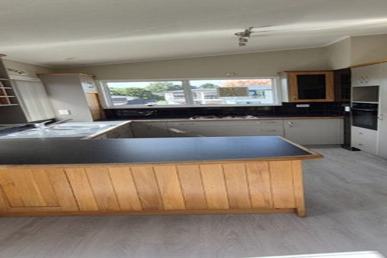 Photo of property in 1 Koromiko Place, Waiuku, 2123