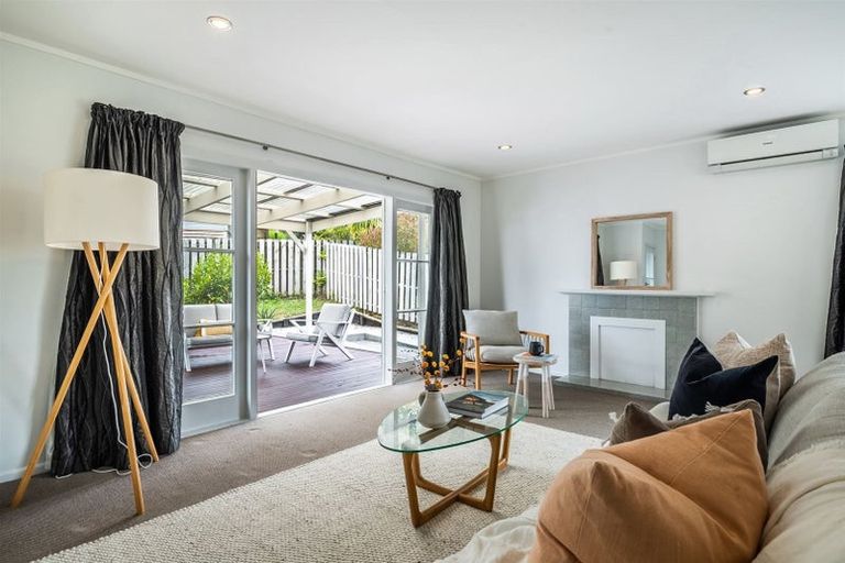Photo of property in 14a Saffron Street, Birkdale, Auckland, 0626