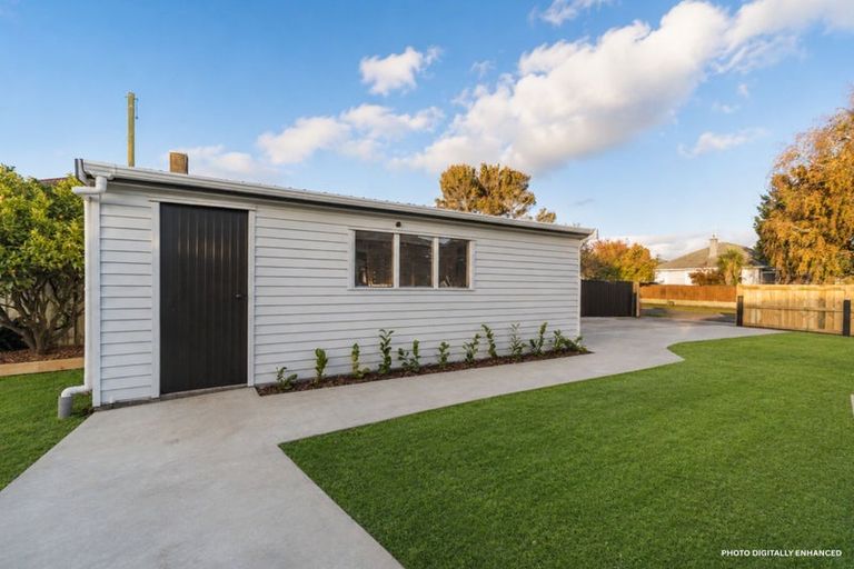 Photo of property in 18 Ashford Avenue, Hokowhitu, Palmerston North, 4410