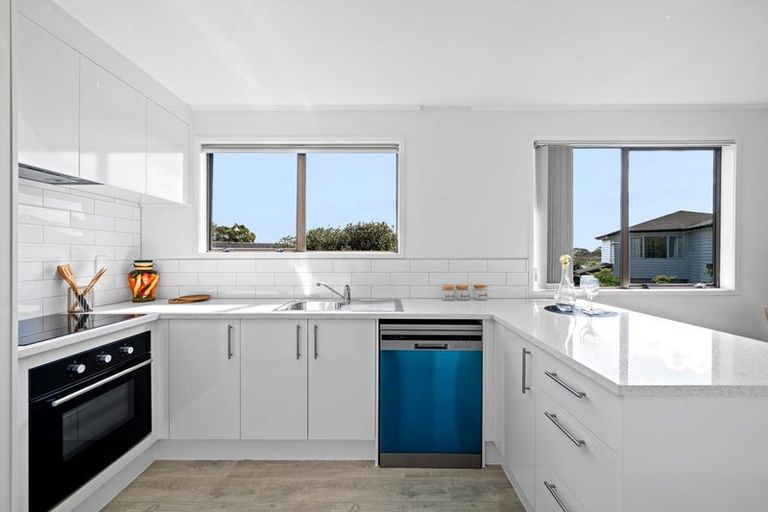 Photo of property in 20a Mckinstry Avenue, Mangere East, Auckland, 2024