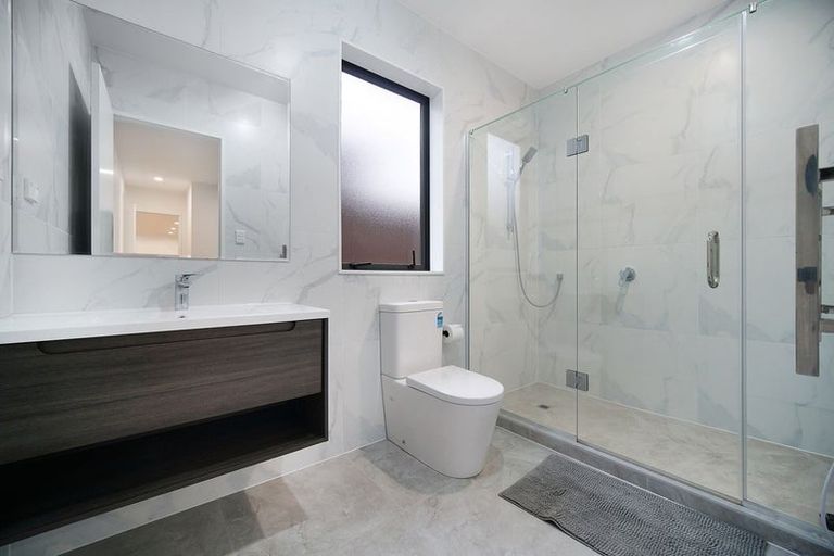 Photo of property in 7 Tautoru Avenue, Orewa, 0931