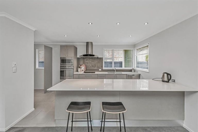 Photo of property in 27 Tui Street, Fendalton, Christchurch, 8041