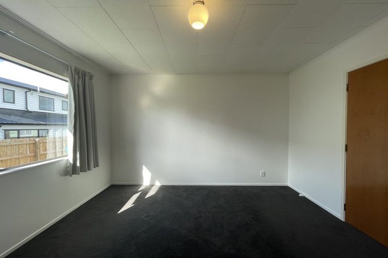 Photo of property in 94 Roberts Road, Te Atatu South, Auckland, 0610