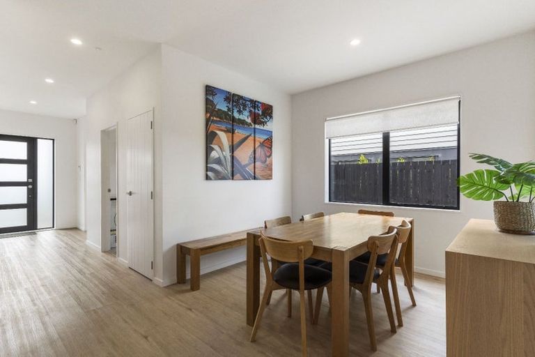 Photo of property in 42 Skua Road, Hobsonville, Auckland, 0616