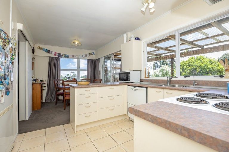Photo of property in 27 Mason Street, New Lynn, Auckland, 0600
