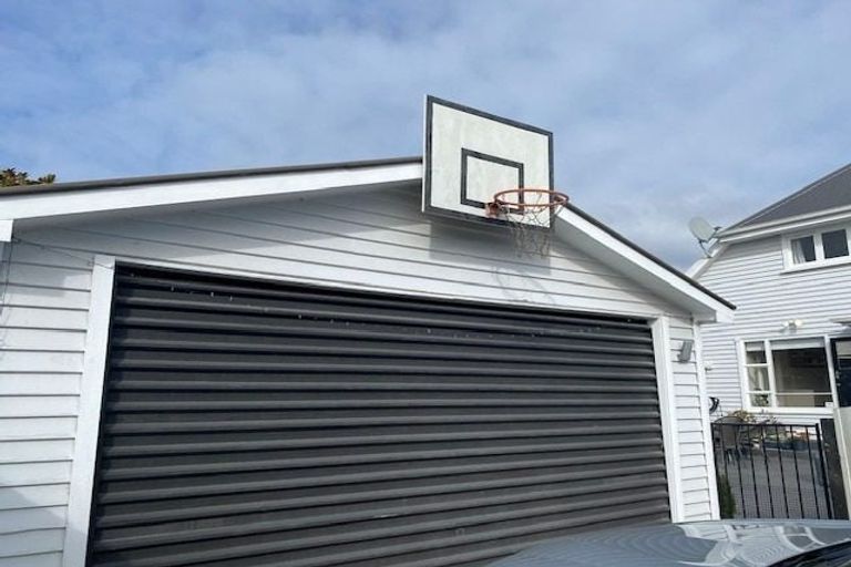 Photo of property in 94 Mays Road, St Albans, Christchurch, 8052