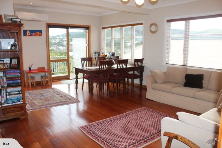 Photo of property in 9 Woburn Road, Northland, Wellington, 6012