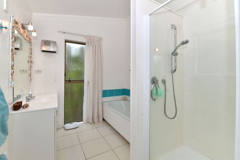 Photo of property in 47 Gledstane Road, Stanmore Bay, Whangaparaoa, 0932
