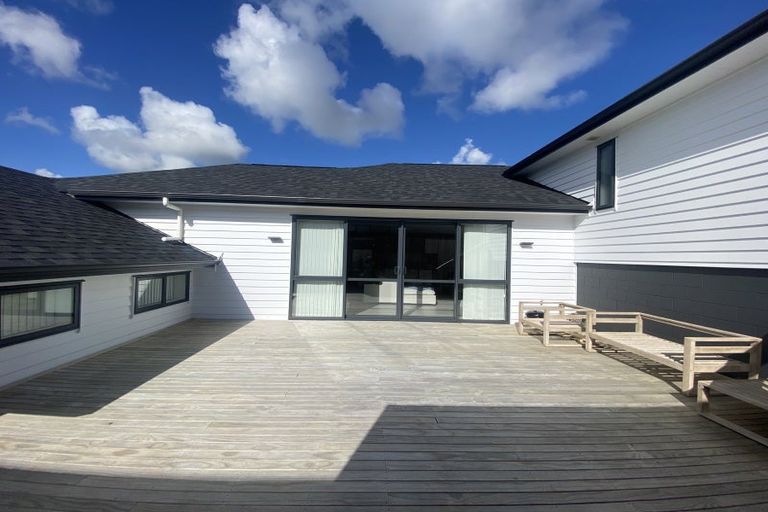 Photo of property in 27 Surf View Crescent, Red Beach, 0932