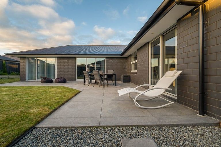 Photo of property in 33 Northmoor Boulevard, Rolleston, 7615
