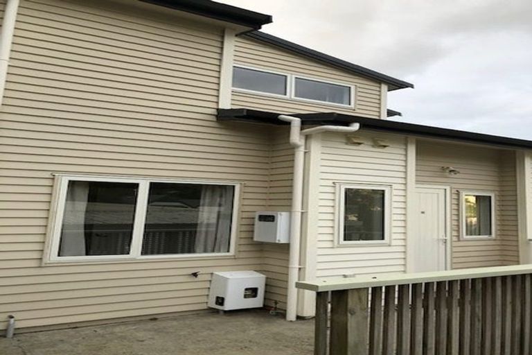 Photo of property in 14 Kopiko Way, Brooklyn, Wellington, 6021