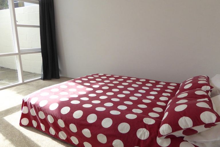 Photo of property in 1b Richard Street, Titahi Bay, Porirua, 5022