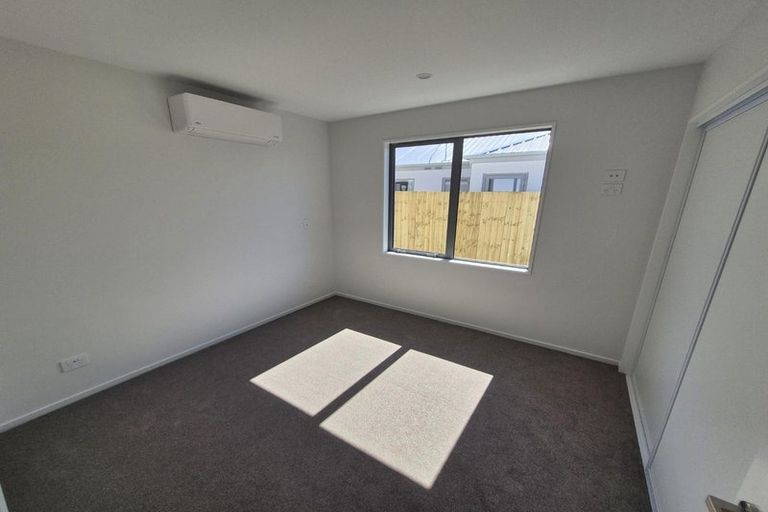 Photo of property in 25 Doris Lusk Street, Belfast, 8051