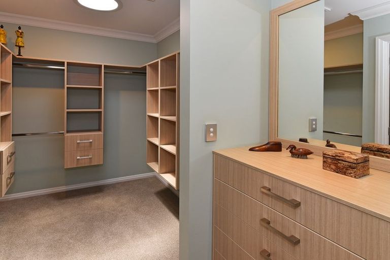 Photo of property in 5 Hinau Street, New Lynn, Auckland, 0600