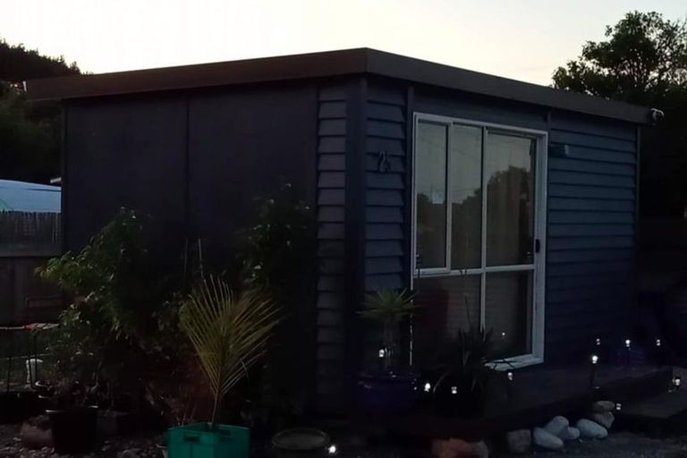 Photo of property in 1 Tramway Street, Ross, 7812