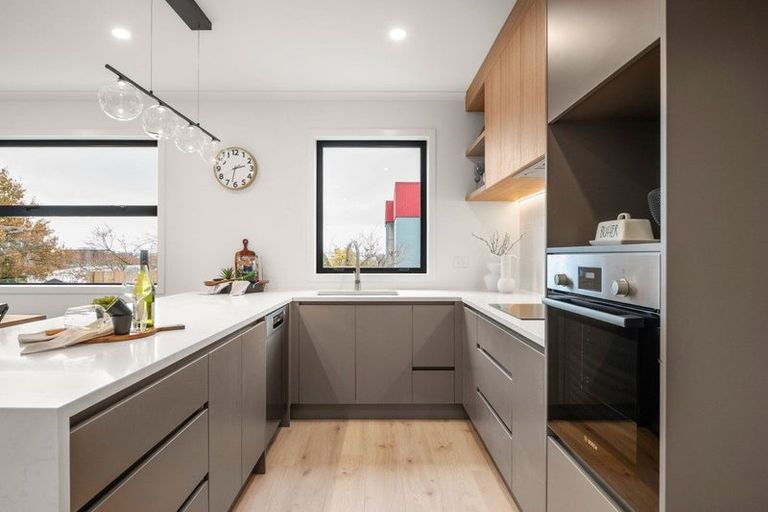 Photo of property in 1/143 Clarence Street, Riccarton, Christchurch, 8011