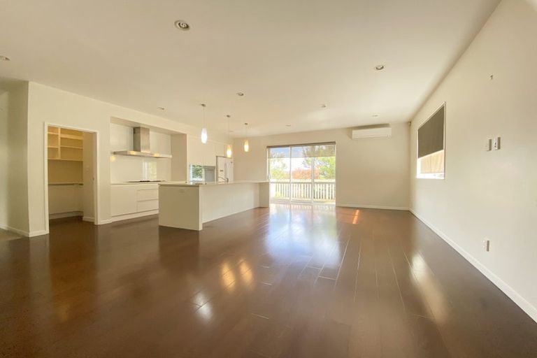 Photo of property in 113 Laurel Oak Drive, Schnapper Rock, Auckland, 0632