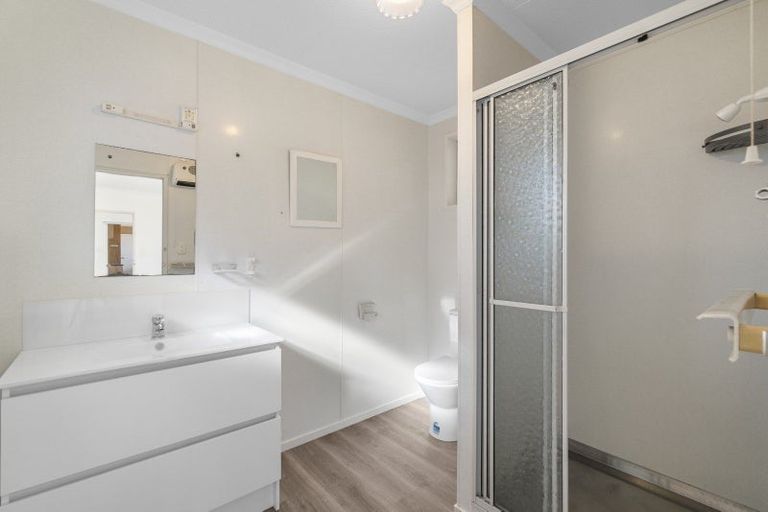 Photo of property in 42 Fovant Street, Russley, Christchurch, 8042