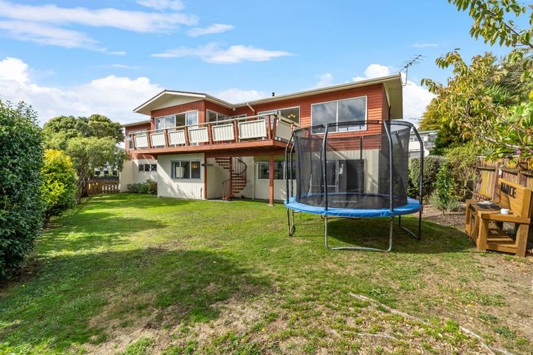 Photo of property in 2 Leeward Drive, Whitby, Porirua, 5024