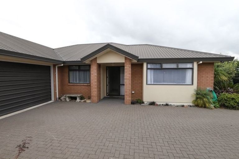 Photo of property in 16 Bouverie Crescent, Flagstaff, Hamilton, 3210