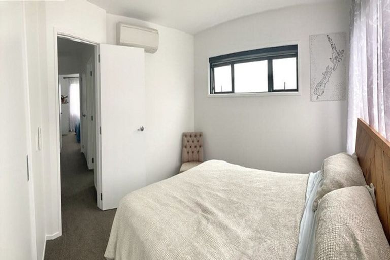 Photo of property in 12 Joshua Carder Drive, Hobsonville, Auckland, 0616