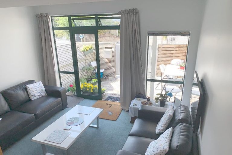 Photo of property in 231u8 Marine Parade, Seatoun, Wellington, 6022