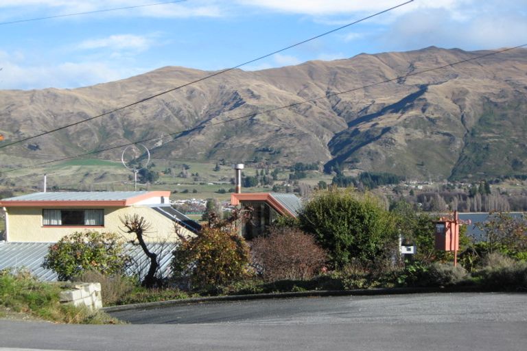 Photo of property in 30 Lismore Street, Wanaka, 9305