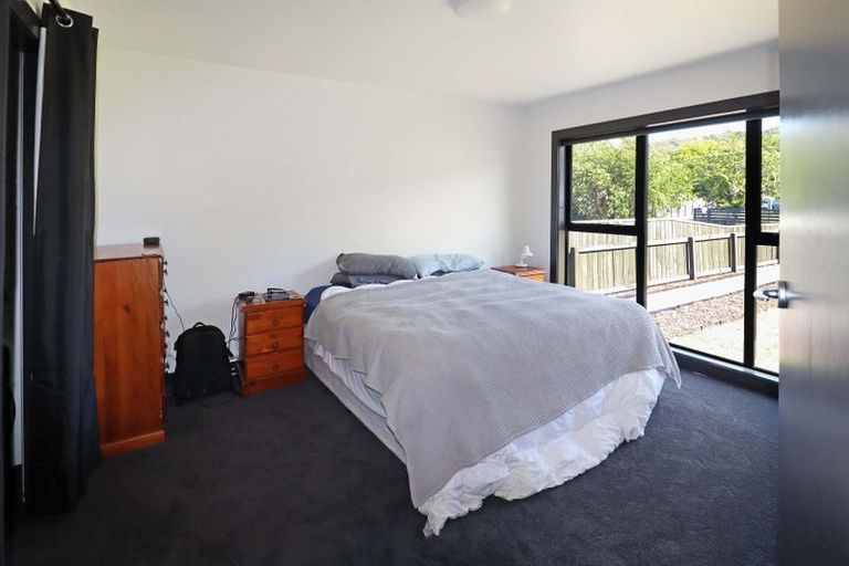 Photo of property in 15 Hinau Grove, Wainuiomata, Lower Hutt, 5014
