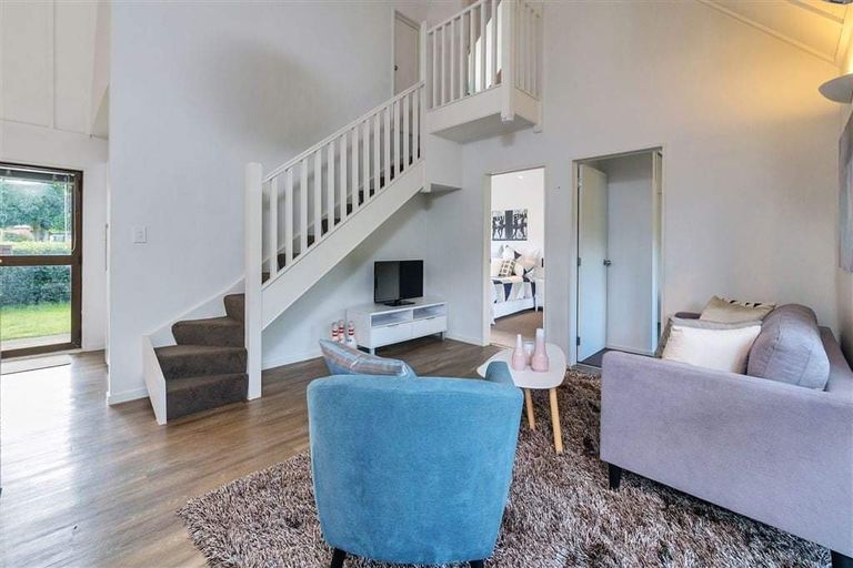 Photo of property in 12/58 Manuroa Road, Takanini, 2112