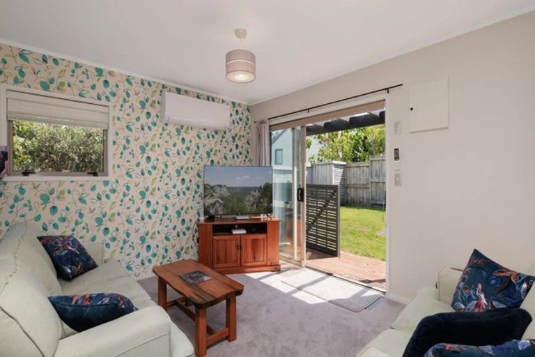 Photo of property in 128b Karewa Parade, Papamoa Beach, Papamoa, 3118