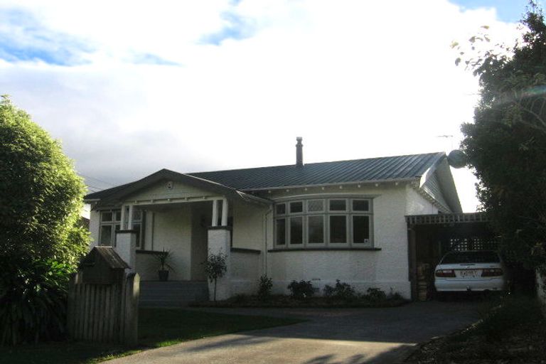 Photo of property in 2/7 Brook Street, Waiwhetu, Lower Hutt, 5010