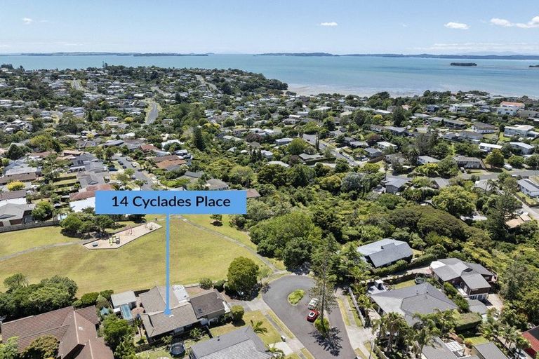 Photo of property in 14 Cyclades Place, Shelly Park, Auckland, 2014