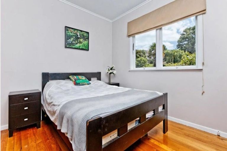 Photo of property in 2/37 Esmonde Road, Takapuna, Auckland, 0622