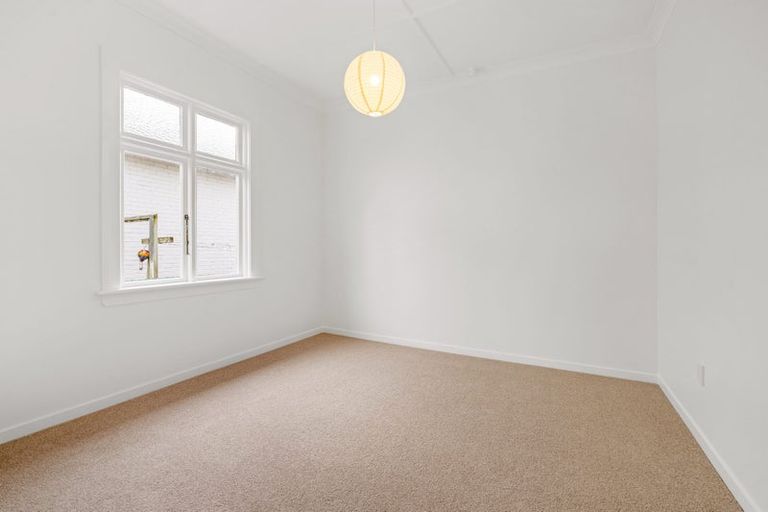 Photo of property in 36a Hargest Crescent, Saint Kilda, Dunedin, 9012