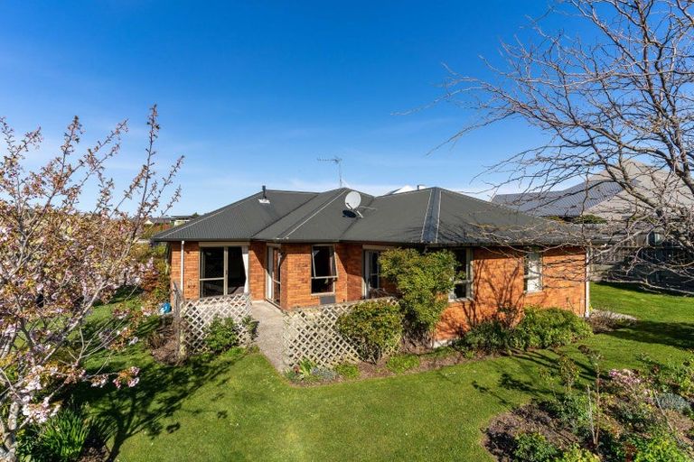 Photo of property in 19 Duxford Crescent, Fairfield, Dunedin, 9018