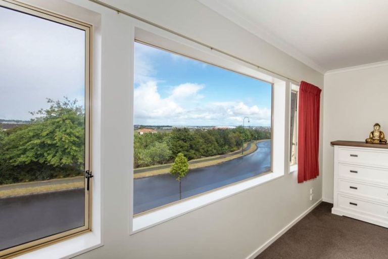 Photo of property in 92 Cyril French Drive, Flat Bush, Auckland, 2016