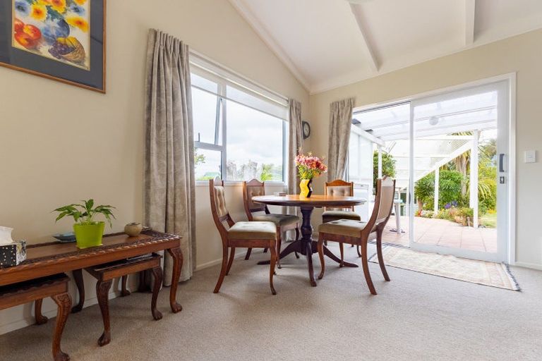Photo of property in 49 Paetawa Road, Peka Peka, Waikanae, 5391