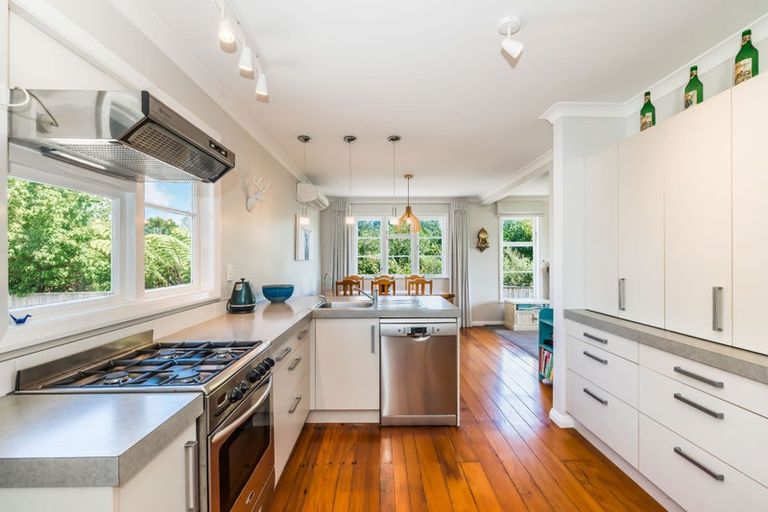 Photo of property in 118 Raumati Road, Raumati Beach, Paraparaumu, 5032