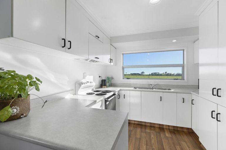 Photo of property in 68 Bayly Street, Waitara, 4320