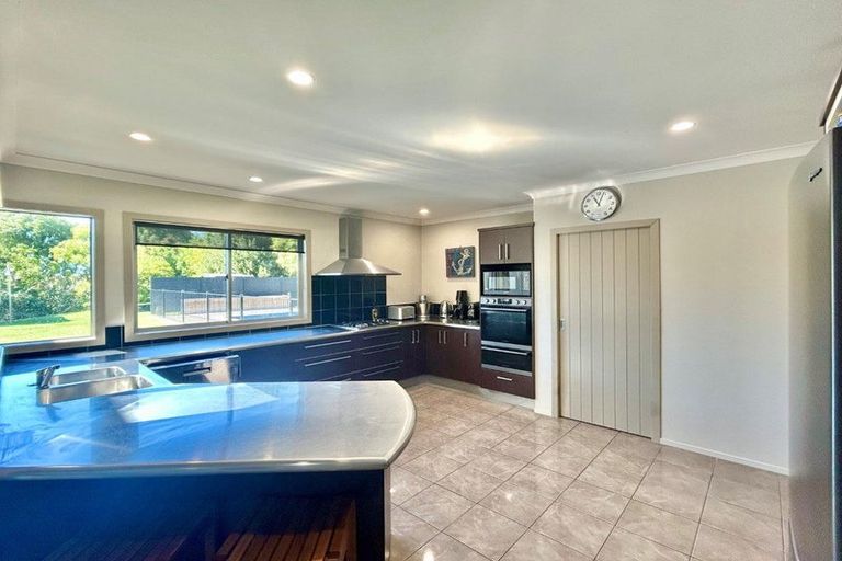 Photo of property in 84 Kent Terrace, Taradale, Napier, 4112