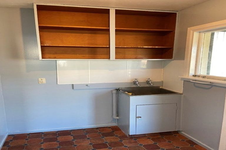 Photo of property in 7 Bahama Place, Hornby, Christchurch, 8042