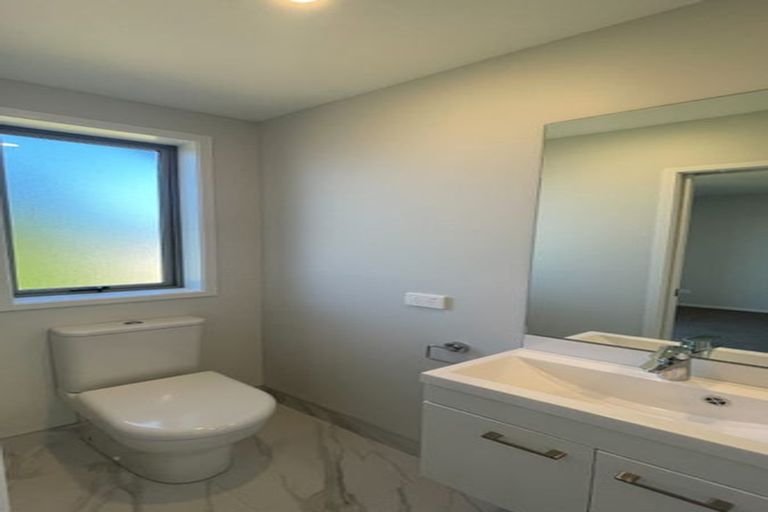 Photo of property in 7/51 Wharf Road, Te Atatu Peninsula, Auckland, 0610