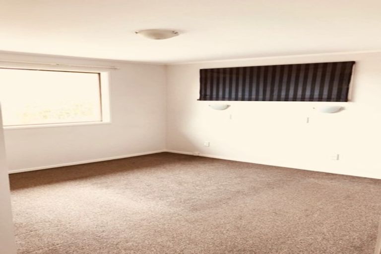Photo of property in 78 Weatherly Road, Torbay, Auckland, 0630
