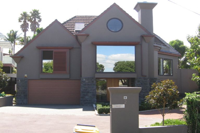 Photo of property in 1 Vaughan Crescent, Murrays Bay, Auckland, 0630