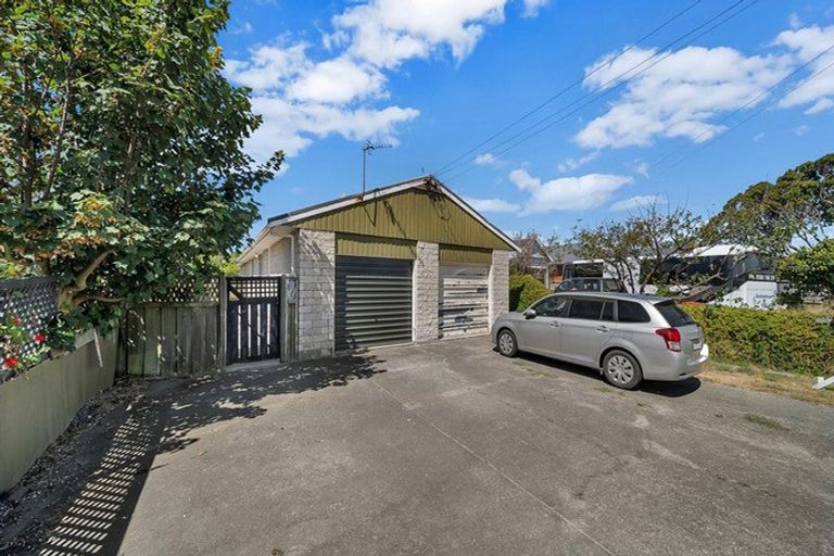 Photo of property in 35 Estuary Road, New Brighton, Christchurch, 8061